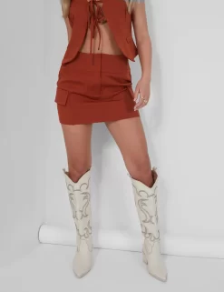 Tailored Pocket Detail Mini Skirt Rust -Chic Step Shop 05.07rebekah1742 14805e64 bbcc 45d5 897a 4339acfb29d8 scaled