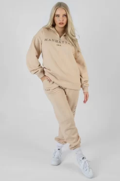 Manhattan Slogan 90S Joggers Stone -Chic Step Shop 07.01 569 e61f6a9d bfd6 4a7f 974b 236af3e26925