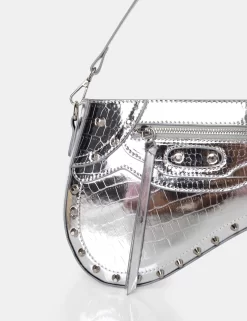 The Fox Metallic Silver Croc Studded Saddle Shoulder Bag 5 The Fox Metallic Silver Croc Studded Saddle Shoulder Bag -Chic Step Shop 771A2503 scaled