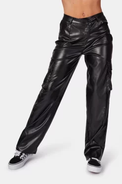 ASYMMETRIC WAISTBAND PU CARGO TROUSERS BLACK -Chic Step Shop 771A6255 scaled