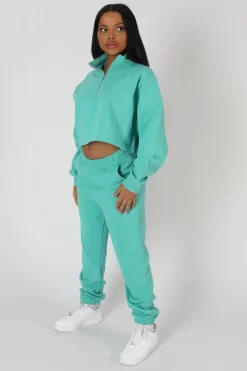 90'S Oversized Joggers Peppermint -Chic Step Shop StudioSession 483 2 639b4635 617c 4f6a 990e cf9a68651d94 scaled