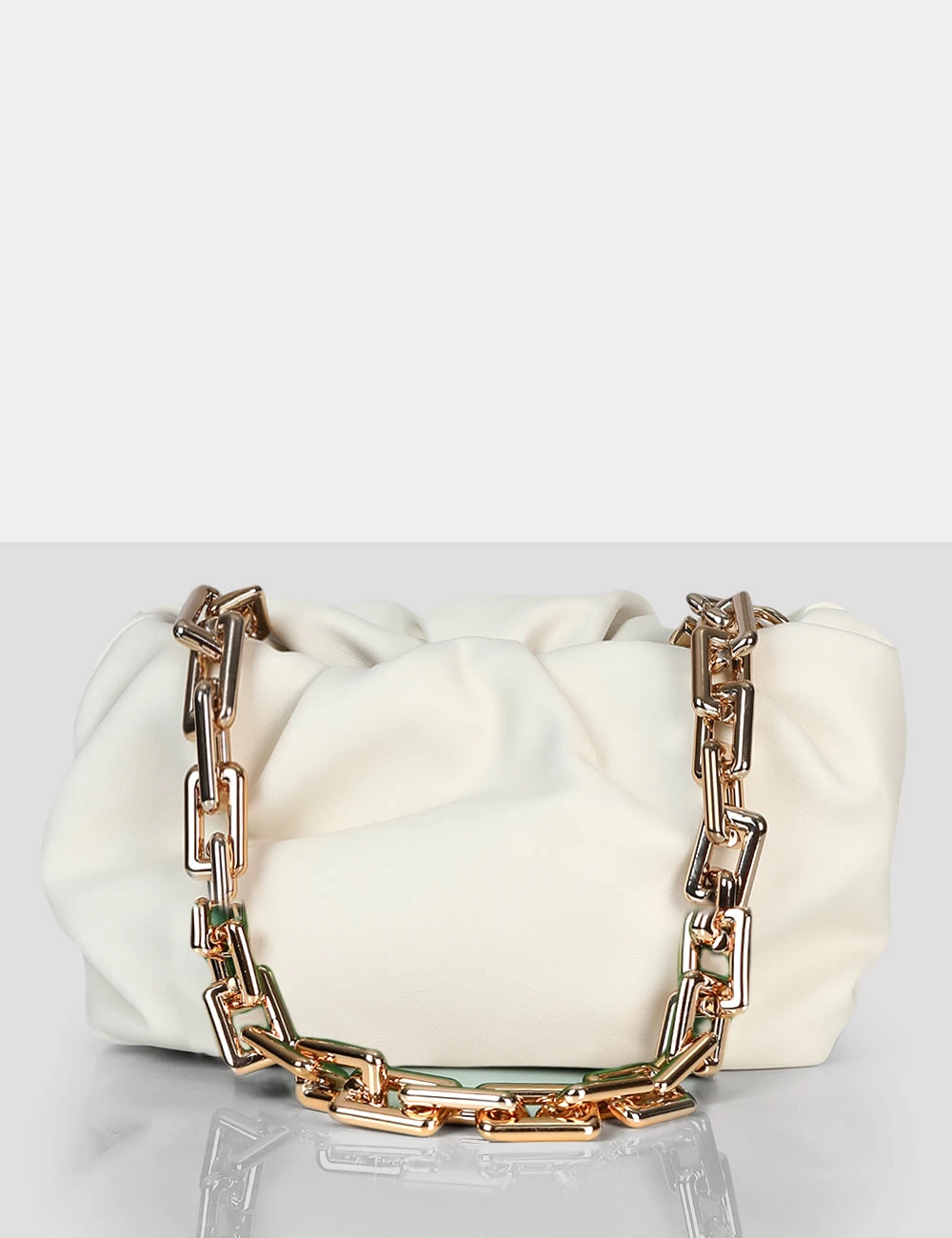 The Gossip White Chain Handbag 1 The Gossip White Chain Handbag