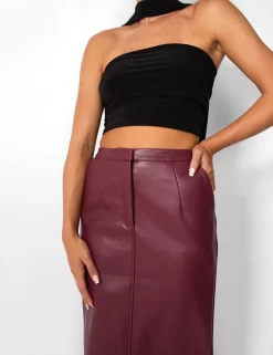 Kaiia Leather Look Maxi Skirt In Burgundy -Chic Step Shop casey03.084552 scaled
