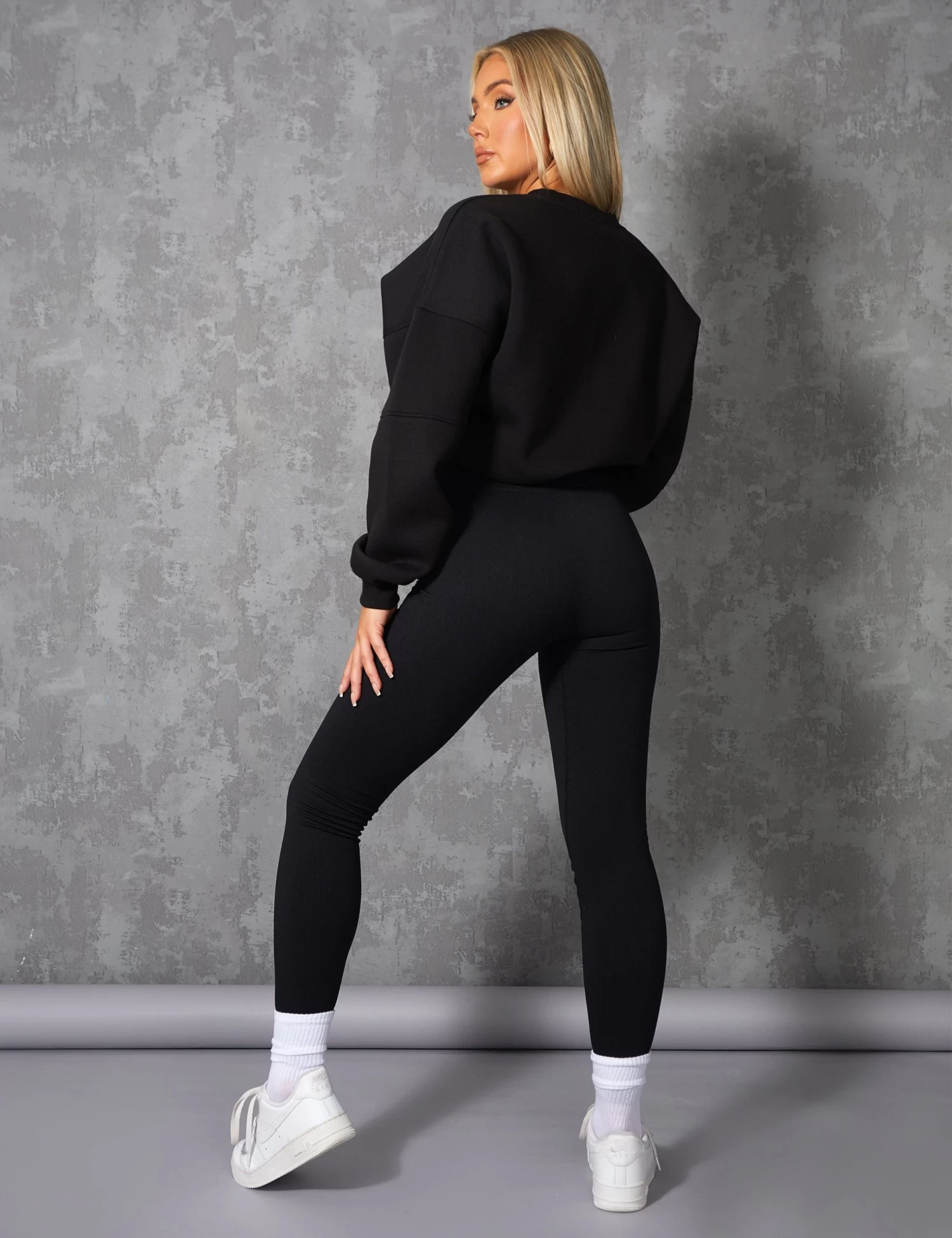 BROOKLYN SLOGAN OVERSIZED SWEATSHIRT BLACK 4 BROOKLYN SLOGAN OVERSIZED SWEATSHIRT BLACK - Image 4